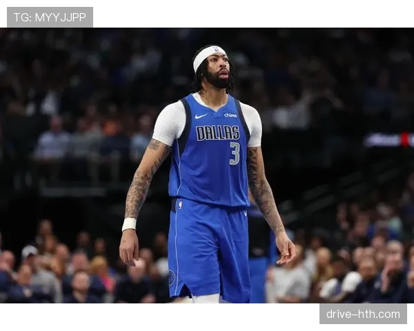 戴维斯状态回暖,边后卫新星闪耀引关注 戴维斯状态回暖,边后卫新星闪耀引关注