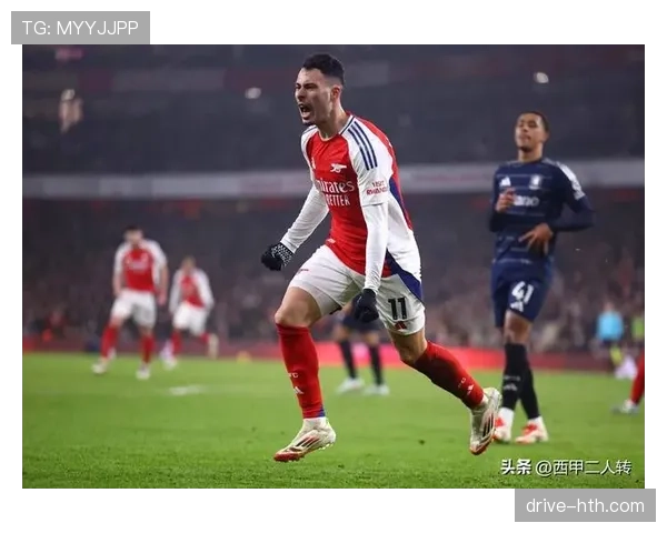 阿森纳从领先到被逆转问题显现，当前阶段表现波动对赛季走势形成制约